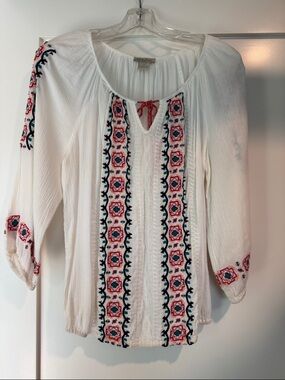 Lucky BrandWhite Embroidered Peasant Top - Floral Detail